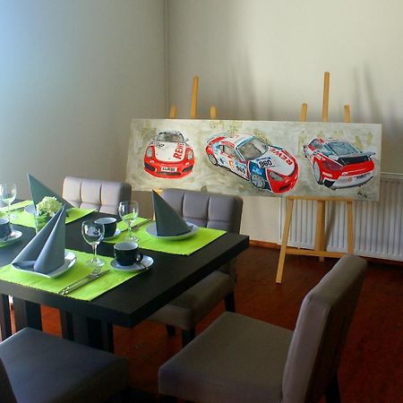 Fast Lane Hotel Barweiler 外观 照片